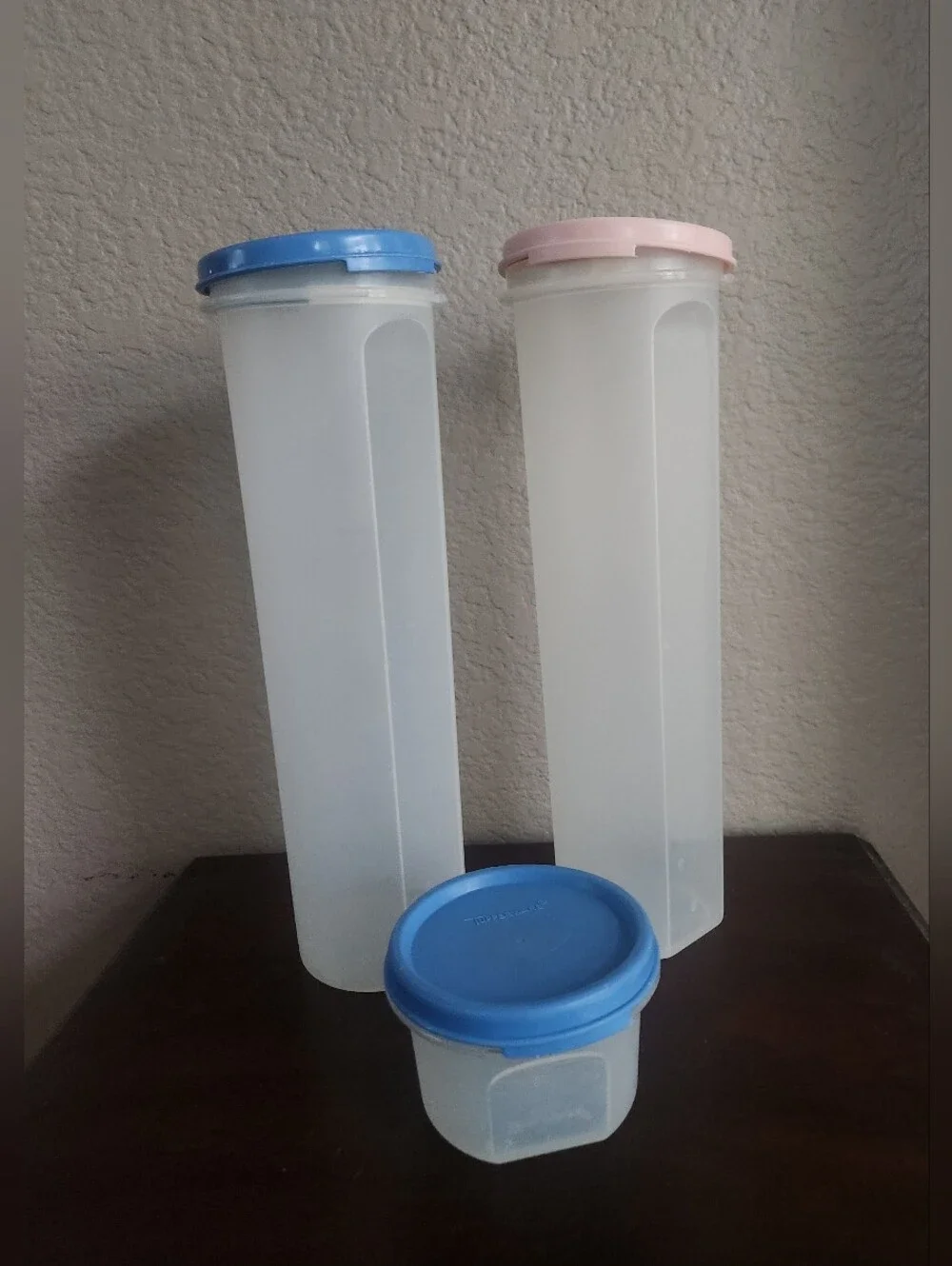 Tupperware 2 Spaghetti Keepers in Rose & Blue Lids Vintage w/ Small Blue EUC $18